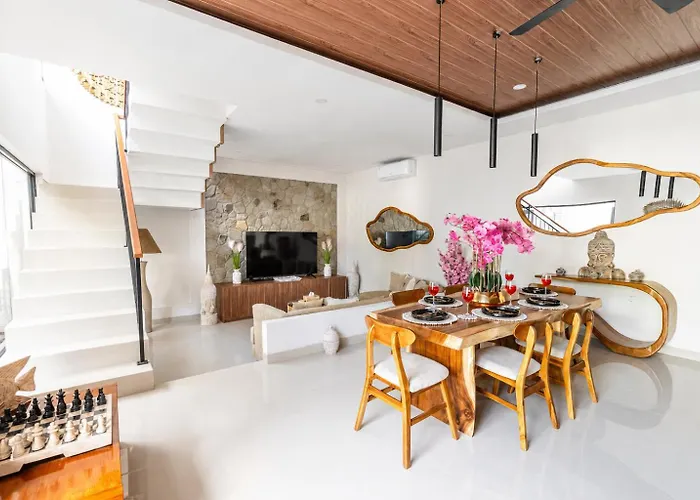 New Legian Pool, 5 Minutes To * Seminyak (Bali)