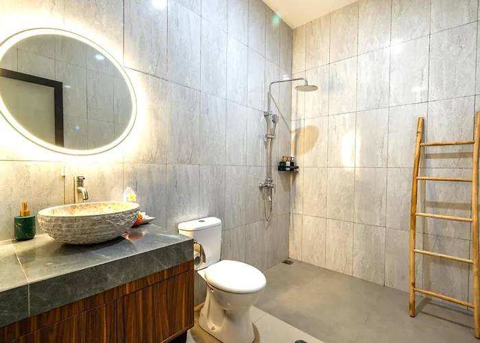 New Legian Pool, 5 Minutes To Villa Seminyak (Bali)